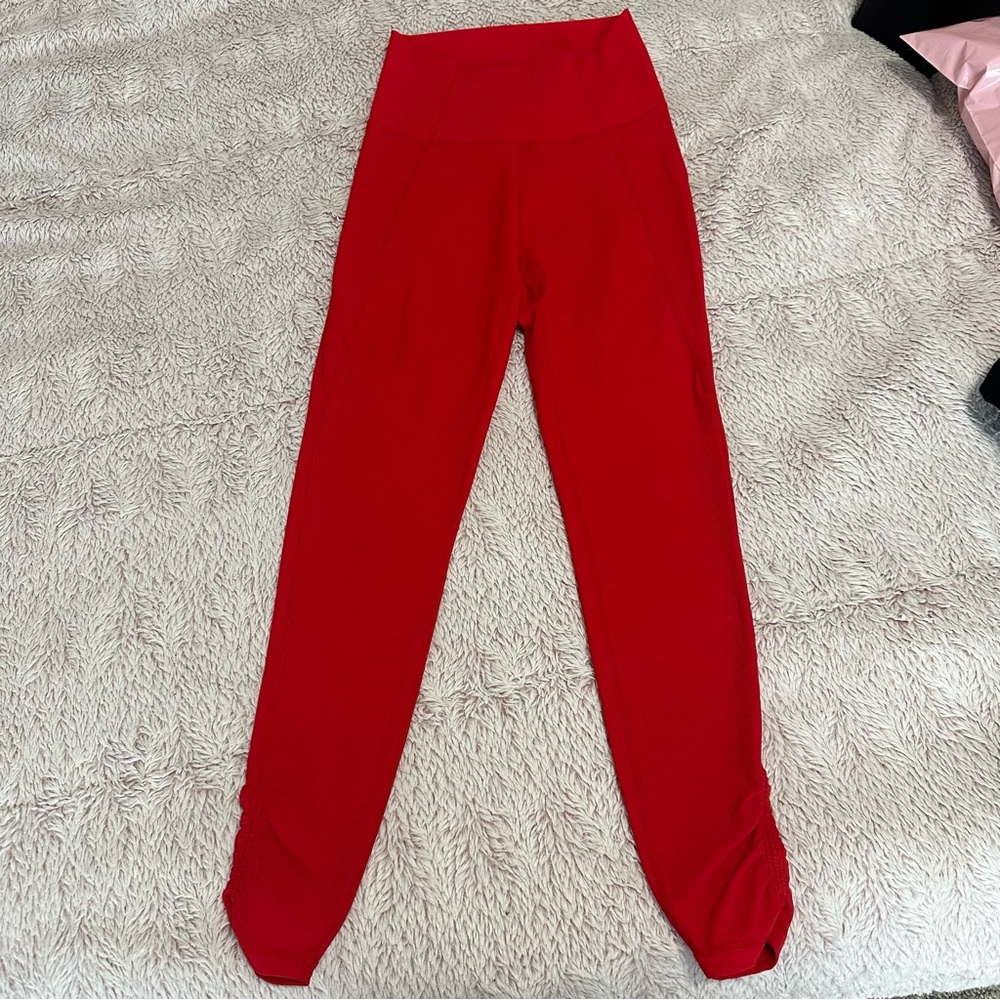 wilo red work out set